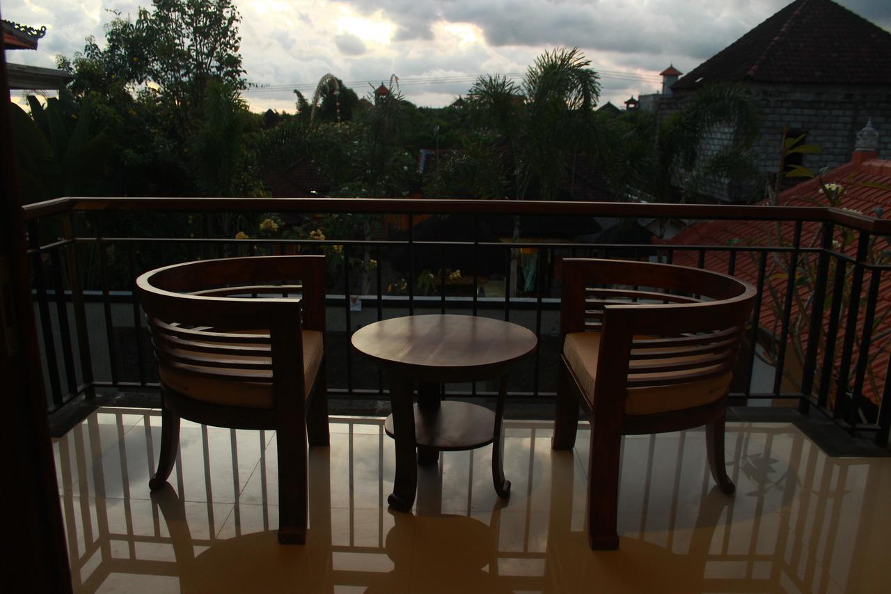 Sumantra House 3*